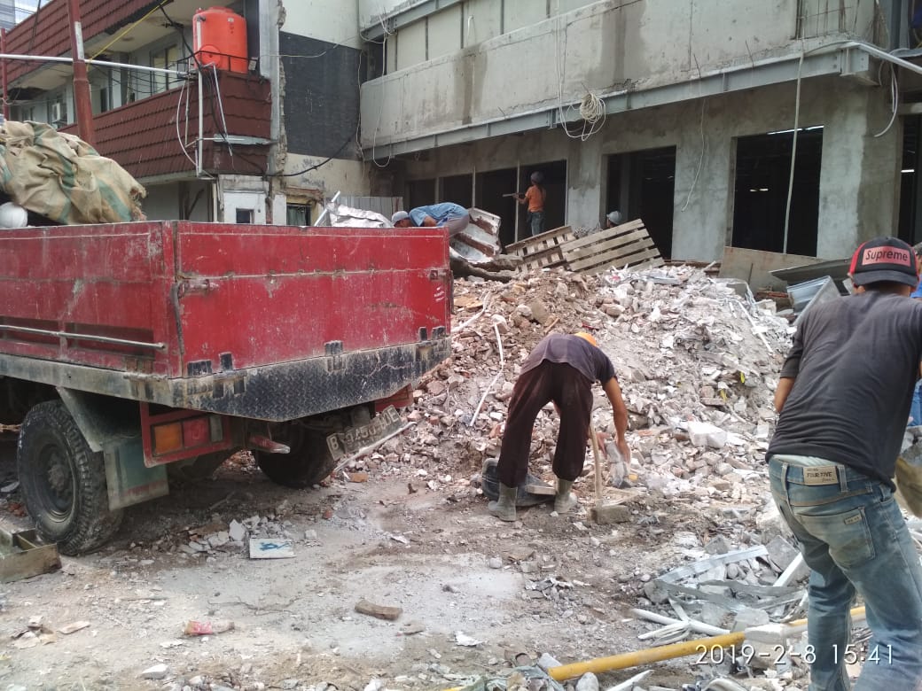 Jasa Buang Puing Jakarta Utara