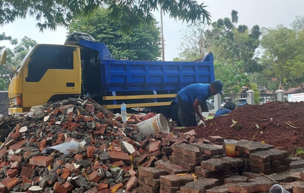 Jasa Buang Sampah Jakarta Barat