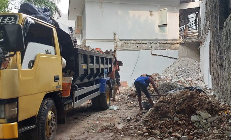 Jasa Buang Puing Jakarta Barat