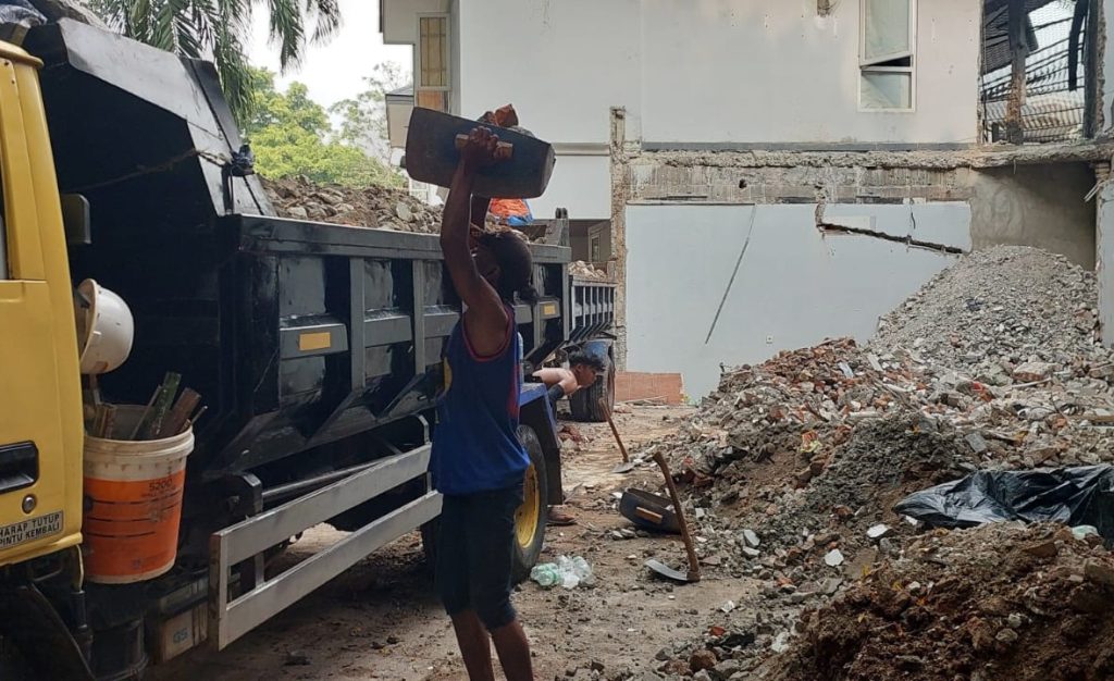 Buang Puing Jakarta Barat