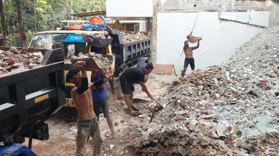 Harga Jasa Buang Puing Jakarta Timur