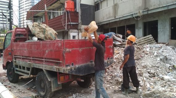 Jasa Buang Puing Malam Hari di Jakarta